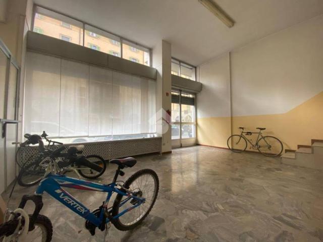 Locale Commerciale in vendita a Borgo Palazzo, Bergamo