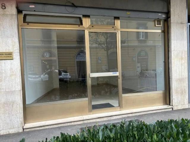 Locale Commerciale in vendita a Borgo Palazzo, Bergamo