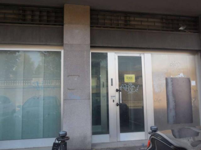 Locale Commerciale in vendita a Ronchi, Bergamo