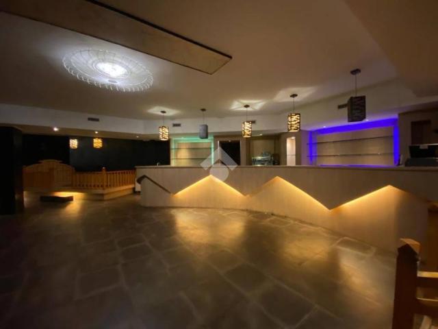 Locale Commerciale in vendita a Borgo Palazzo, Bergamo