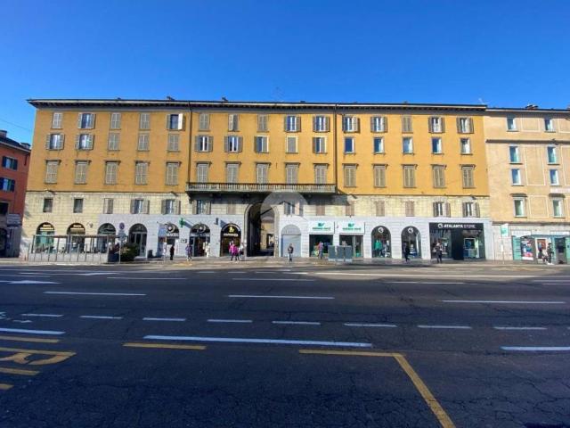 Locale Commerciale in vendita a Borgo Palazzo, Bergamo
