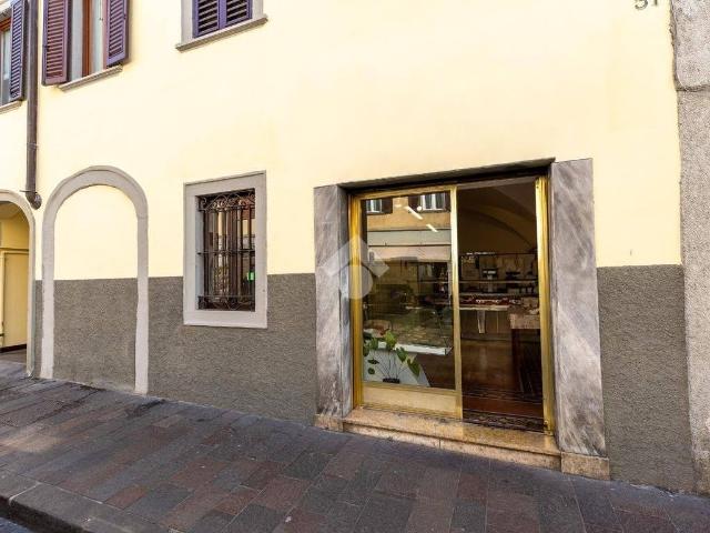 Locale Commerciale in vendita a Bergamo, Lombardia