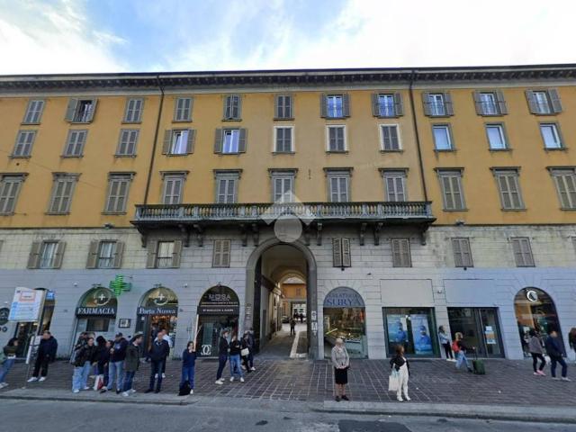 Locale Commerciale in vendita a Borgo Palazzo, Bergamo