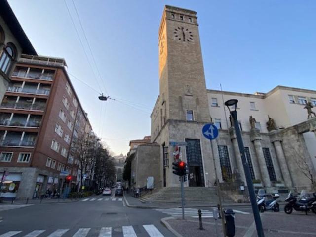 Locale Commerciale in vendita a Città Alta, Bergamo
