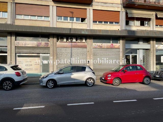 Locale Commerciale in vendita a Carnovali, Bergamo