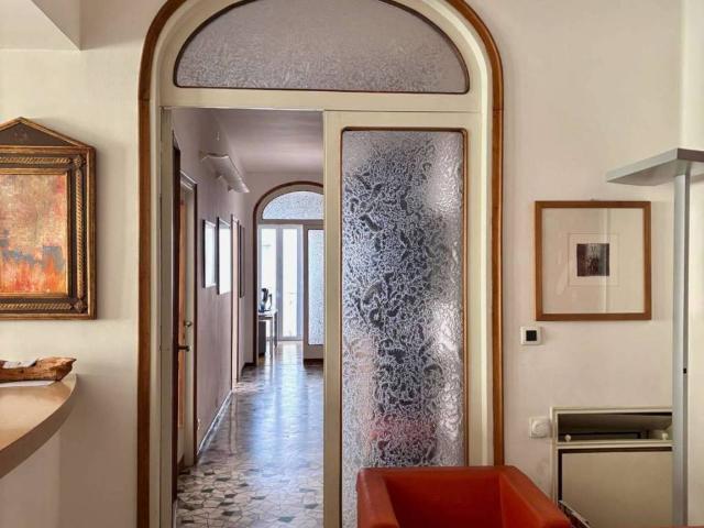 Locale Commerciale in vendita a Borgo Palazzo, Bergamo
