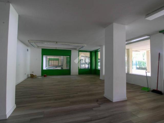 Locale Commerciale in vendita a Città Alta, Bergamo