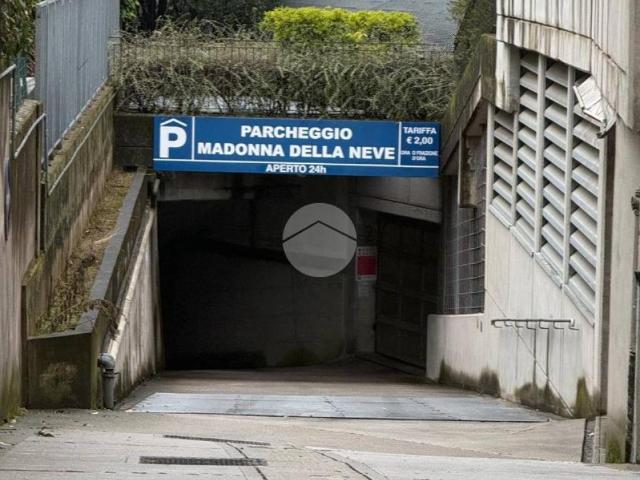 Locale Commerciale in vendita a Borgo Palazzo, Bergamo