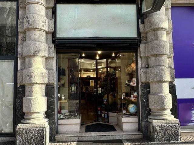 Locale Commerciale in vendita a Borgo Palazzo, Bergamo
