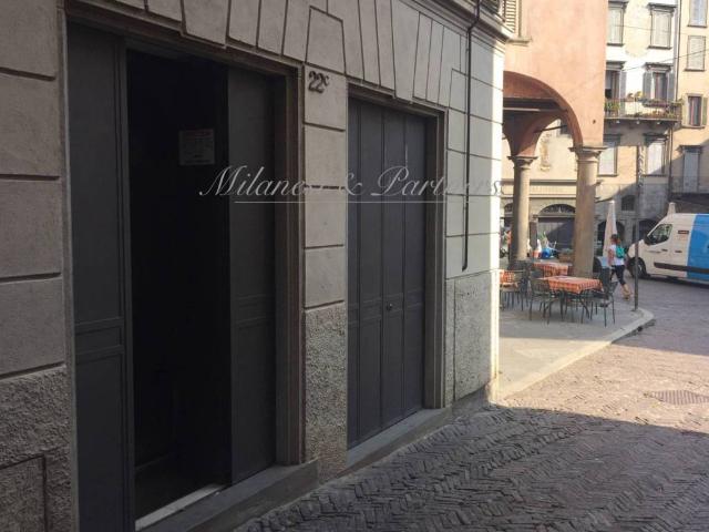 Locale Commerciale in vendita a Città Alta, Bergamo