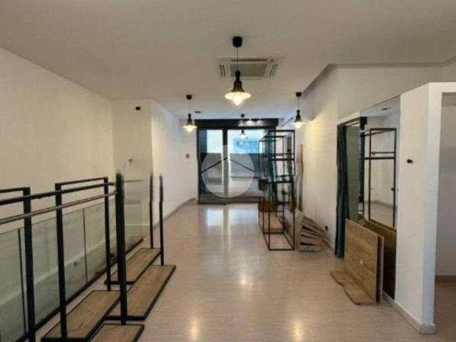 Locale Commerciale in vendita a Città Alta, Bergamo
