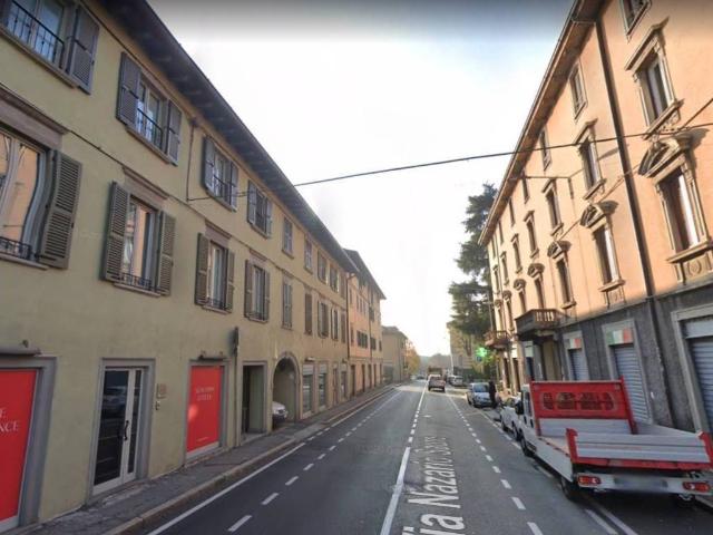 Locale Commerciale in vendita a Bergamo, Lombardia