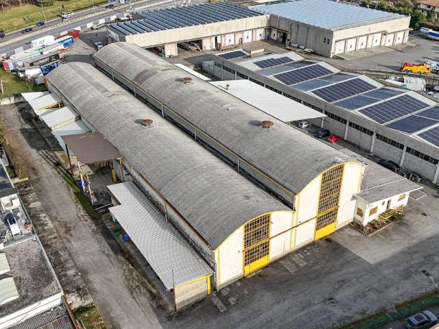 Locale Commerciale in vendita a Villaggio degli Sposi, Bergamo