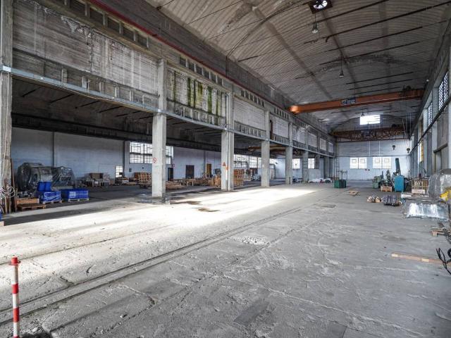 Locale Commerciale in vendita a Villaggio degli Sposi, Bergamo