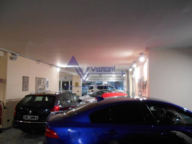 Locale Commerciale in vendita a Bergamo, Lombardia
