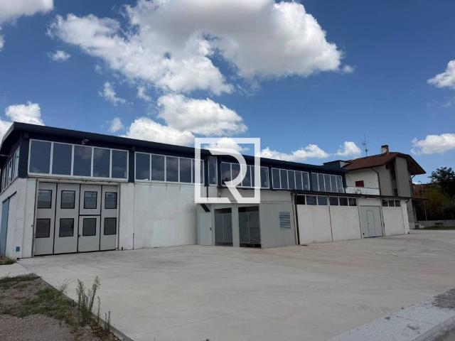 Locale Commerciale in vendita a Unione di Comuni della Romagna Forlivese, Bertinoro