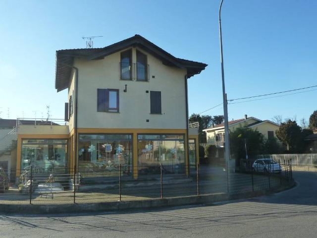 Locale Commerciale in vendita a Besnate, Lombardia
