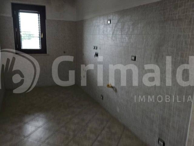 Locale Commerciale in vendita a Bettona, Umbria