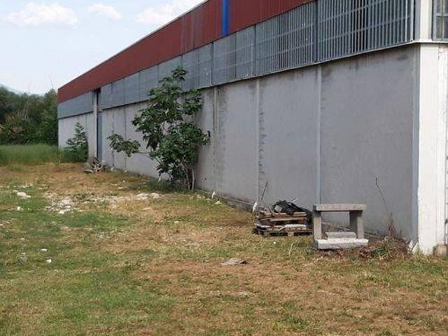 Locale Commerciale in vendita a Bettona, Umbria