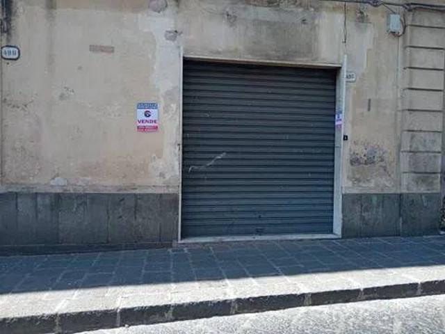 Locale Commerciale in vendita a Biancavilla, Sicilia