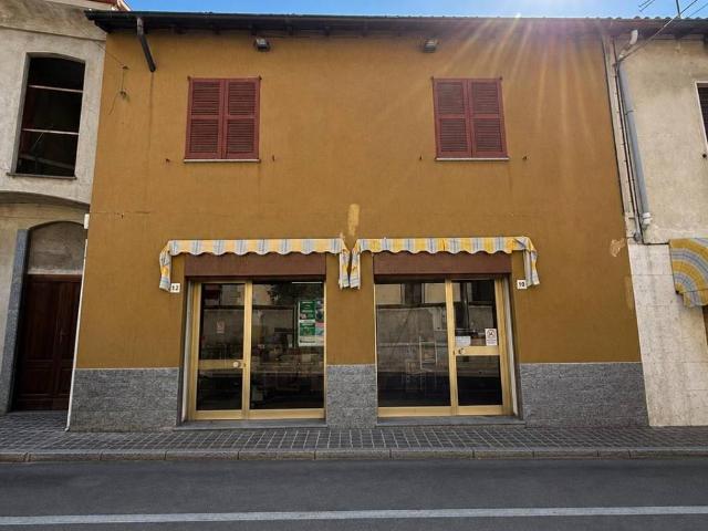 Locale Commerciale in vendita a Biassono, Lombardia