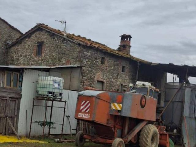 Locale Commerciale in vendita a Bibbiena, Toscana