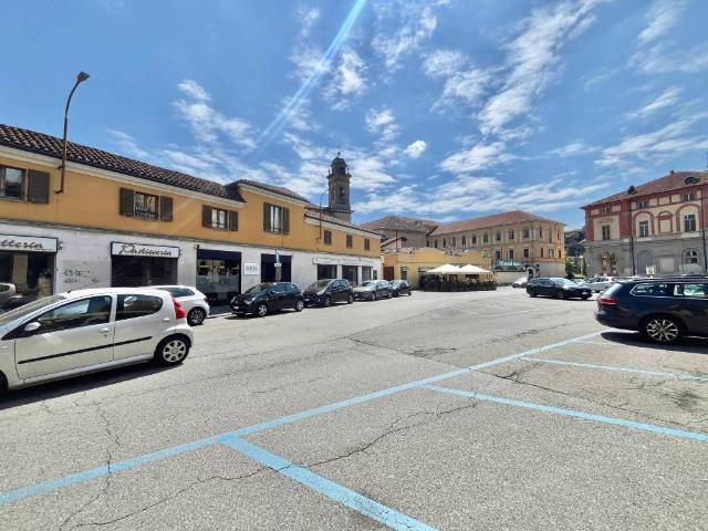 Locale Commerciale in vendita a Piazzo, Piemonte
