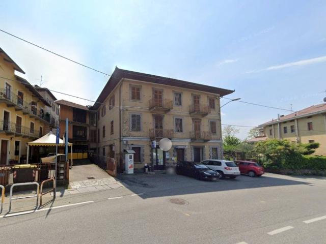 Locale Commerciale in vendita a Villaggio Gescal, Piemonte