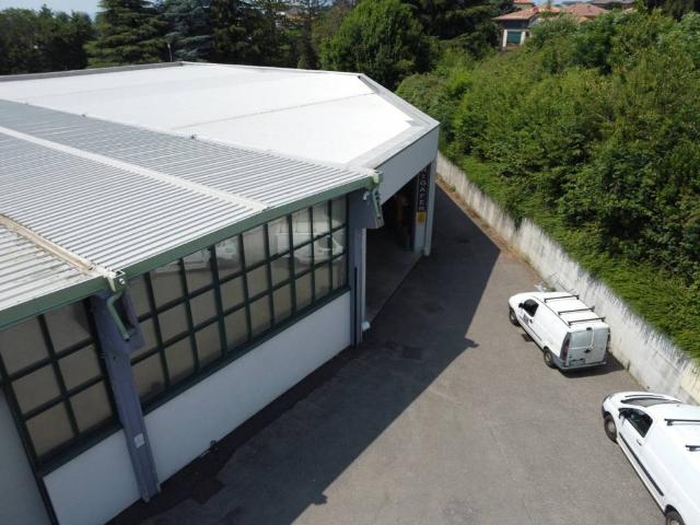 Locale Commerciale in vendita a Monello, Binago