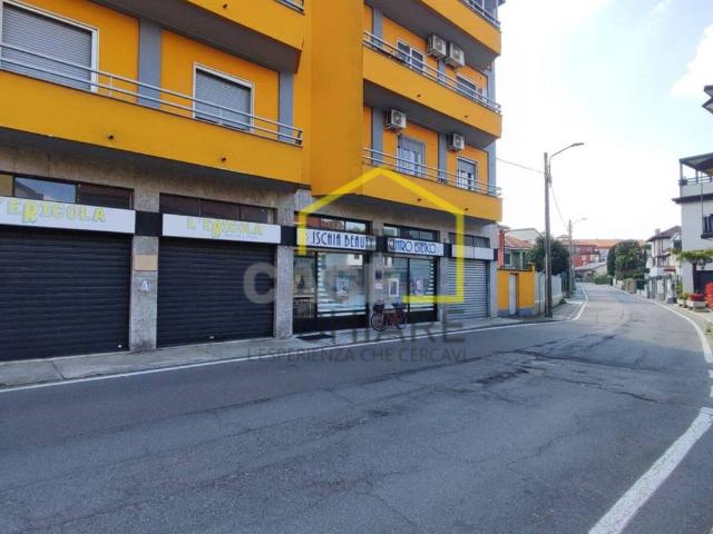 Locale Commerciale in vendita a Unione dei Comuni I Fontanili, Binasco
