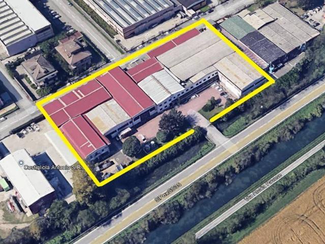Locale Commerciale in vendita a Unione dei Comuni I Fontanili, Zibido San Giacomo