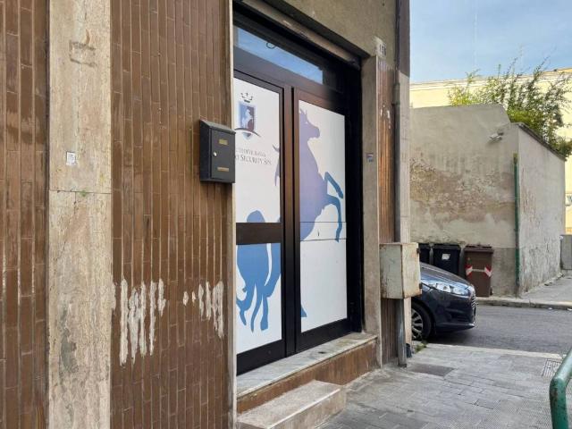 Locale Commerciale in vendita a Puglia, Barletta-andria-trani