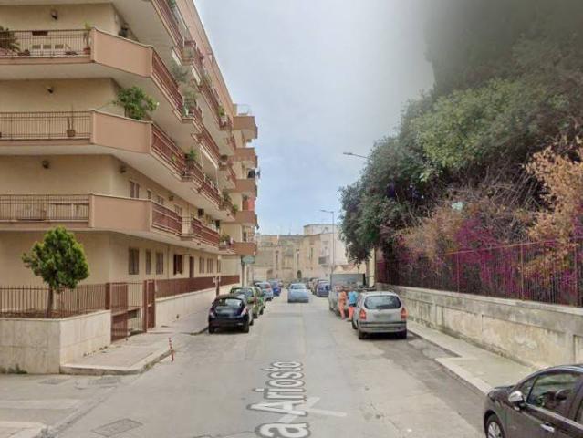 Locale Commerciale in vendita a Puglia, Barletta-andria-trani
