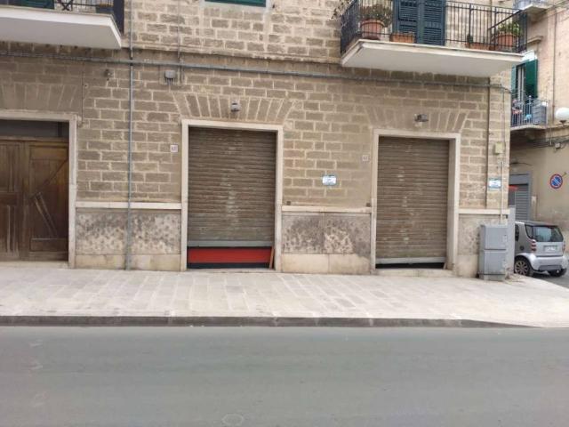 Locale Commerciale in vendita a Puglia, Barletta-andria-trani