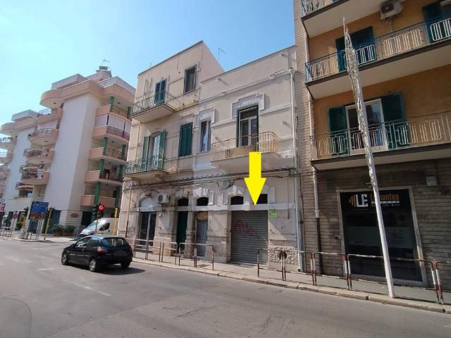 Locale Commerciale in vendita a Puglia, Barletta-andria-trani