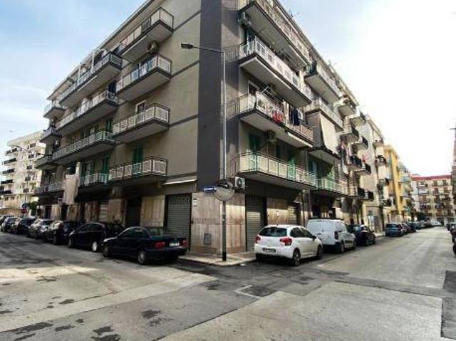 Locale Commerciale in vendita a Puglia, Barletta-andria-trani