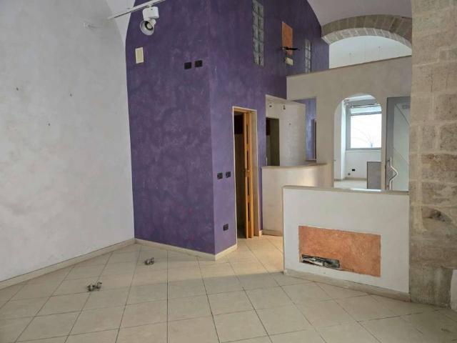 Locale Commerciale in vendita a Puglia, Barletta-andria-trani