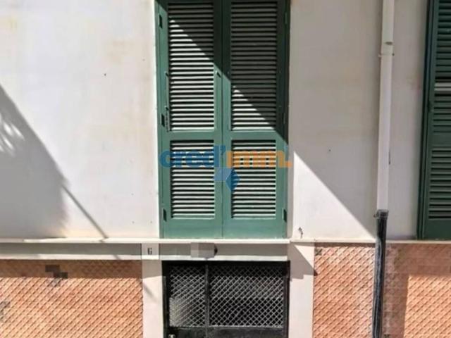 Locale Commerciale in vendita a Puglia, Barletta-andria-trani