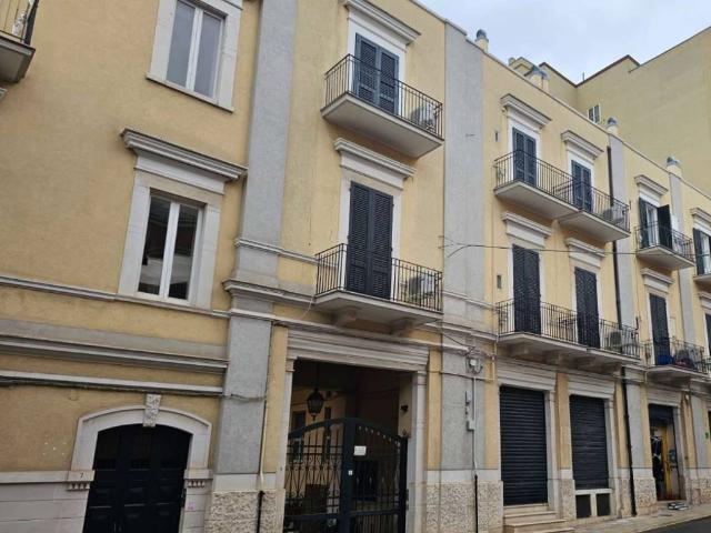 Locale Commerciale in vendita a Puglia, Barletta-andria-trani