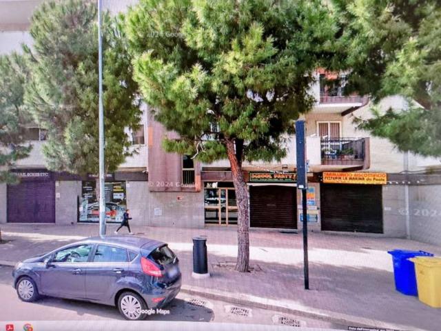 Locale Commerciale in vendita a Puglia, Barletta-andria-trani