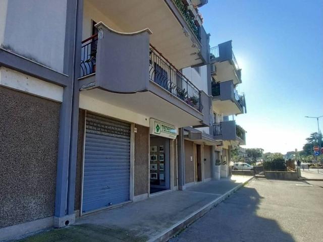 Locale Commerciale in vendita a Puglia, Barletta-andria-trani