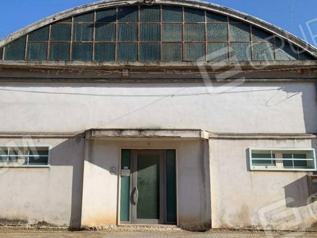 Locale Commerciale in vendita a Puglia, Bari