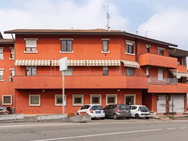 Locale Commerciale in vendita a Piemonte, Novara