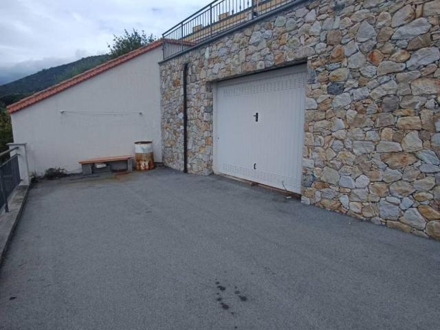 Locale Commerciale in vendita a Losano, Boissano