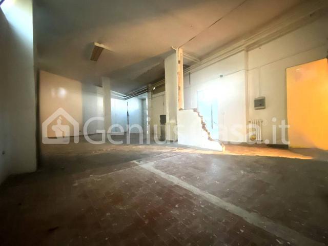 Locale Commerciale in vendita a Ospiate, Bollate
