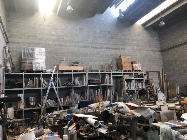 Locale Commerciale in vendita a Ospiate, Bollate