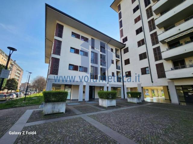 Locale Commerciale in vendita a Ospiate, Bollate