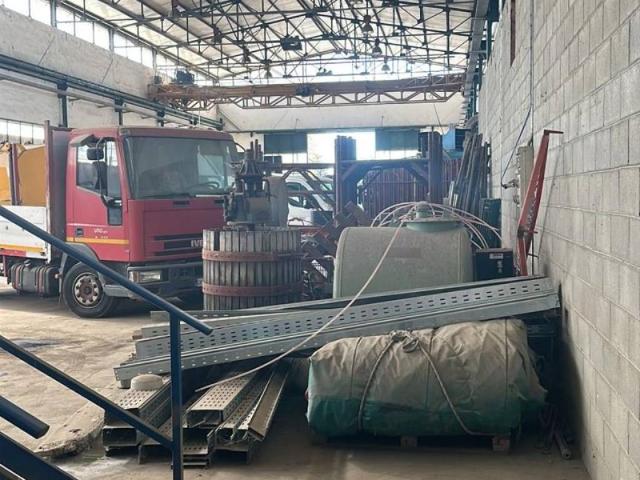 Locale Commerciale in vendita a Bollate, Lombardia