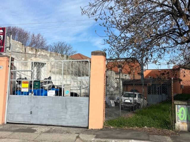 Locale Commerciale in vendita a Porto-Saragozza, Bologna