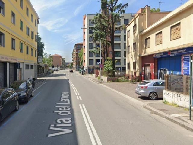 Locale Commerciale in vendita a San Donato-San Vitale, Bologna